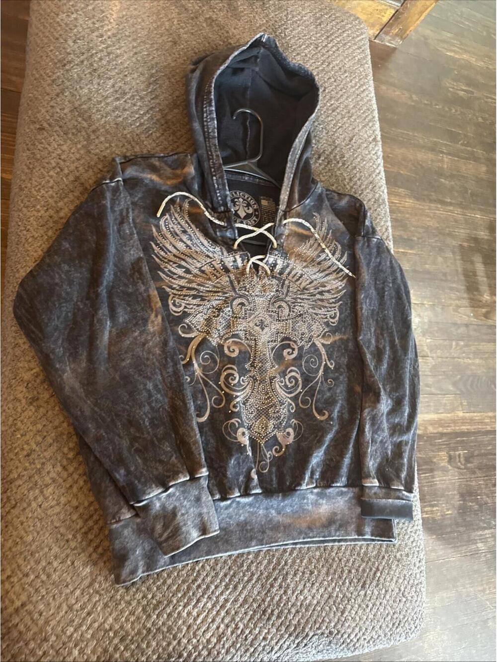 Vtg Y2K Affliction Women's Crop Hoodie Cross Wings Black Size Medium Faded - Picture 10 of 13
